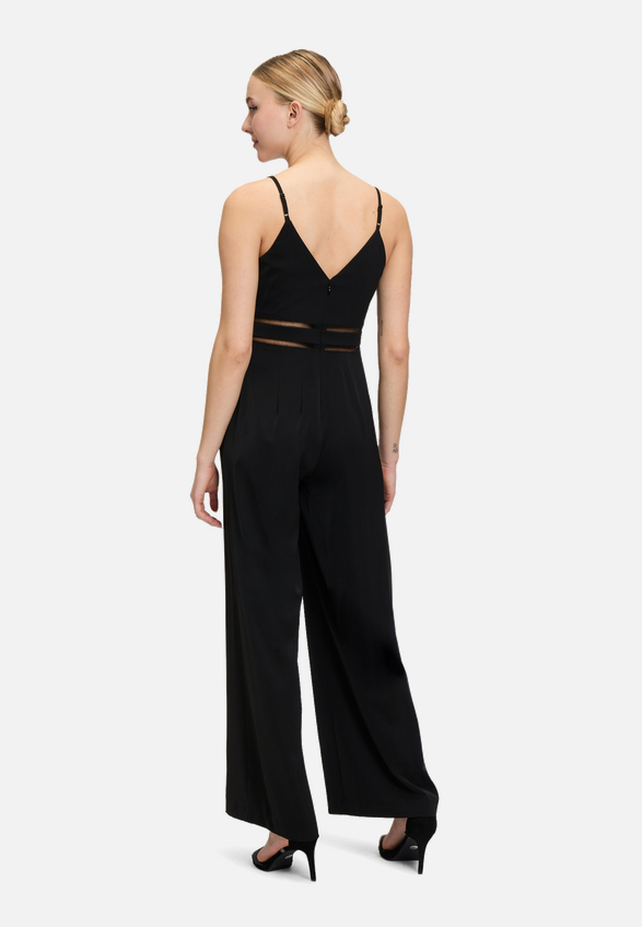 Jumpsuit mit Cut-Outs / Modellfoto Rückseite