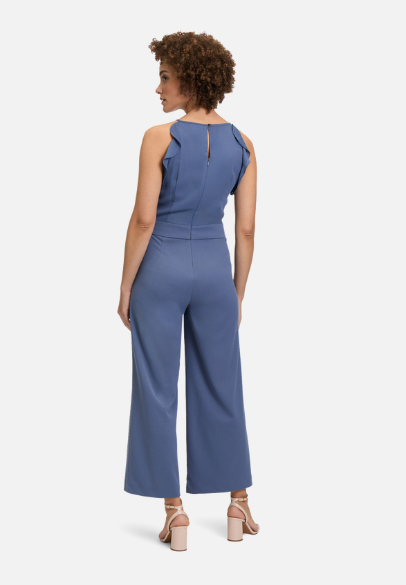 Jumpsuit mit Volant / Modellfoto Rückseite