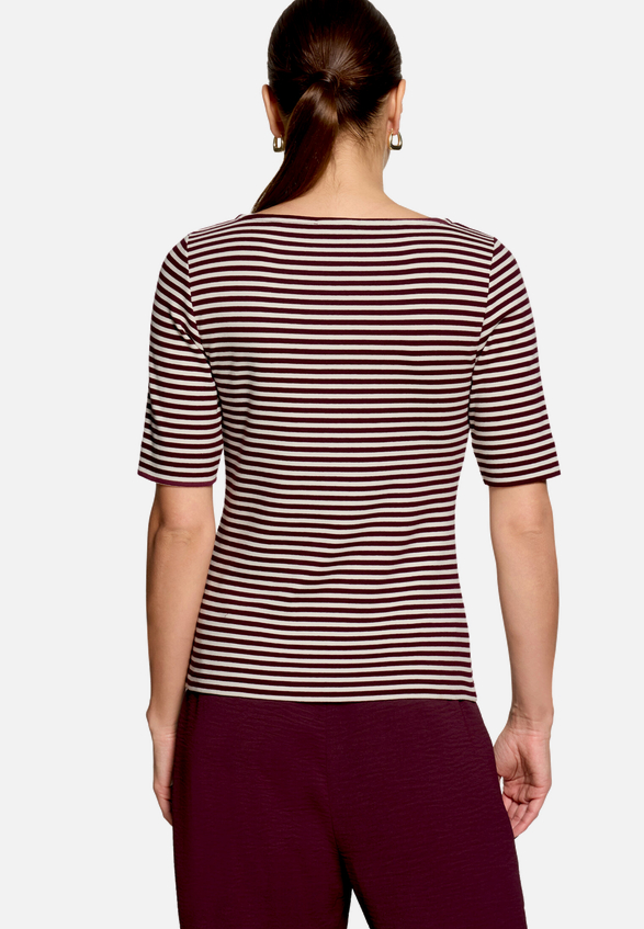 Ringelshirt  mit U-Boot Ausschnitt  / Modellfoto Rückseite