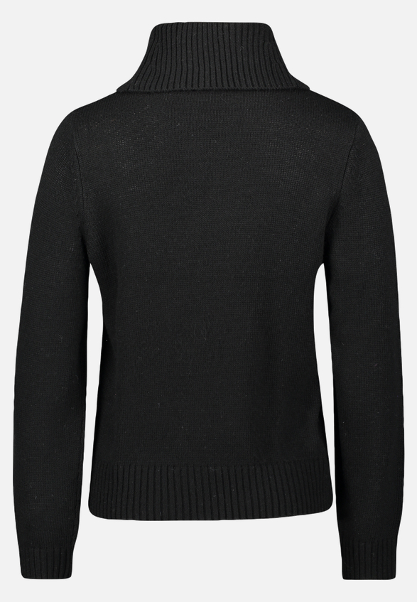 Strickpullover mit Kragen / Rückseite