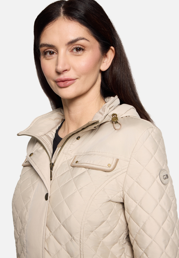 Sommerjacke mit abnehmbarer Kapuze / Detailbild