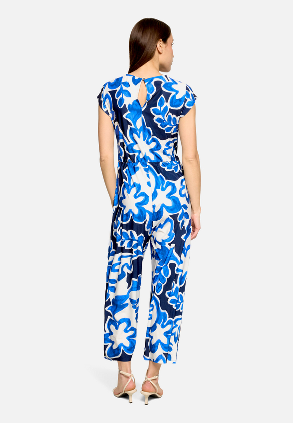 Jumpsuit kurzarm / Modellfoto Rückseite