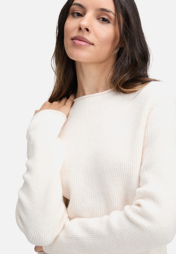 Strickpullover mit Stehkragen / Detailbild