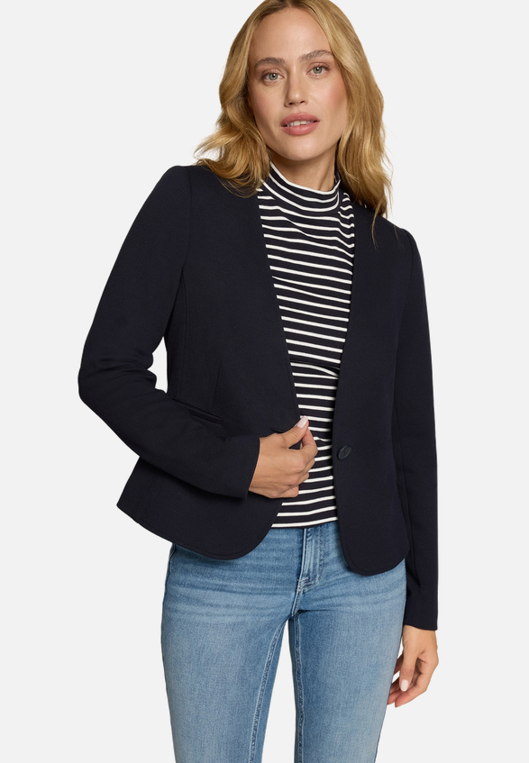Blazer mit Paspeltaschen / Modellfoto Vorderseite