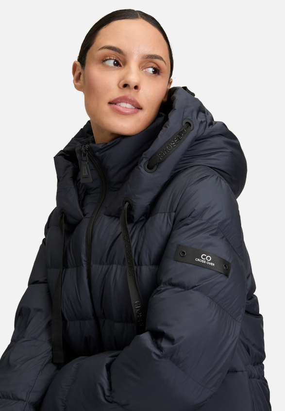 Daunen-Steppjacke mit Kapuze / Detailbild