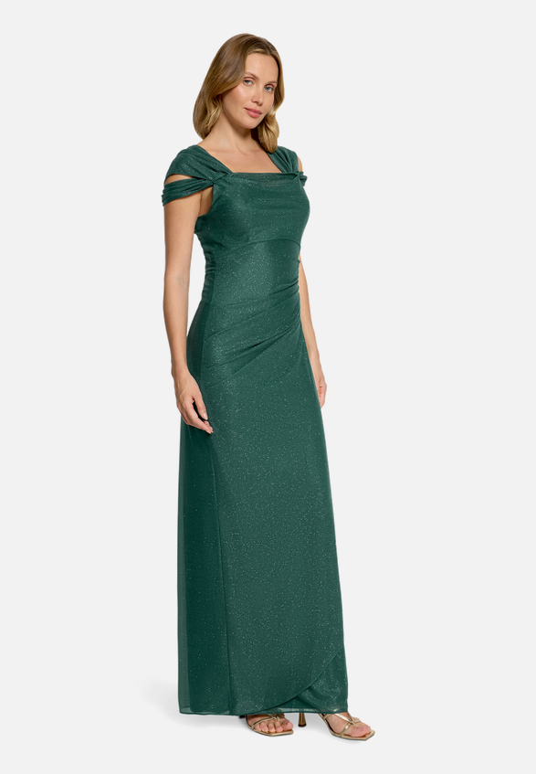 Abendkleid im Glitzer-Look / Modellfoto Vorderseite (Outfit)