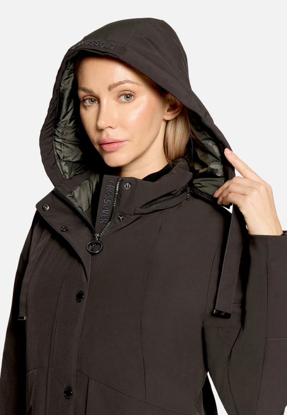 Outdoorjacke mit abnehmbarer Kapuze / Detailbild