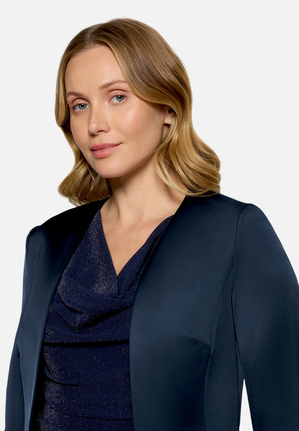 Bolero-Jacke mit Kellerfalten / Detailbild