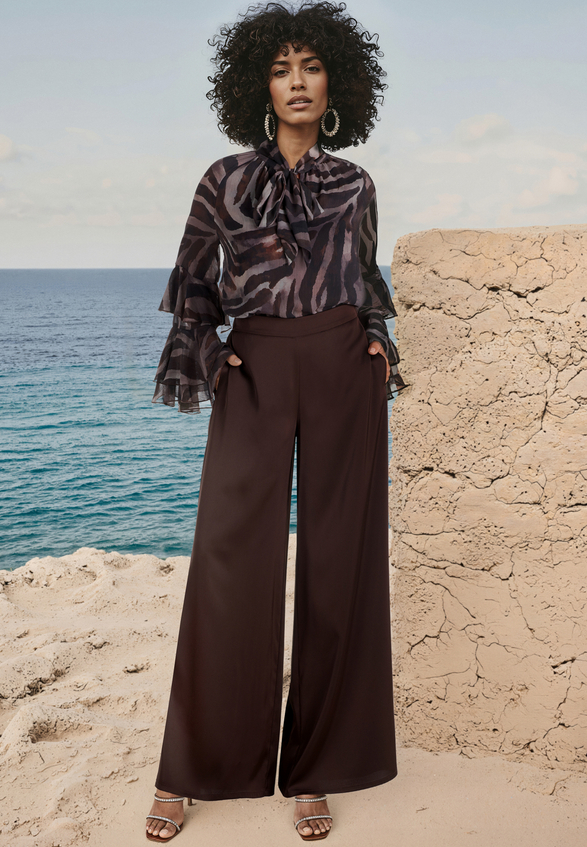 Chiffonbluse mit Volant / Imagebild