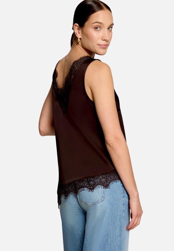 Satin-Top mit Spitze  / Modellfoto Rückseite