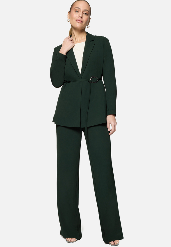 Longblazer  strukturiert mit Bindedetail  / Modellfoto Vorderseite (Outfit)