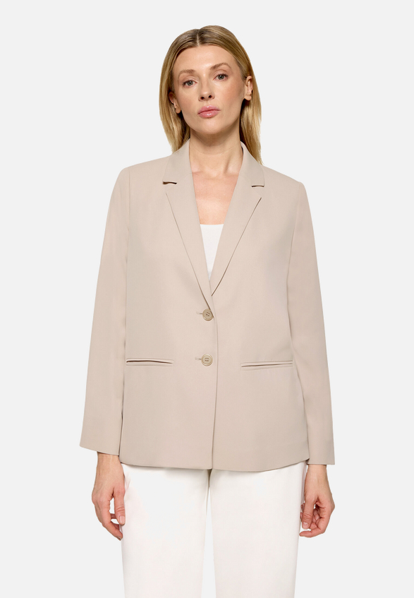 Longblazer mit Reverskragen / Modellfoto Vorderseite