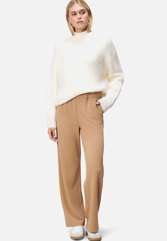 Stoffhose mit elastischem Bund  30 Inch / Modellfoto Vorderseite (Outfit)