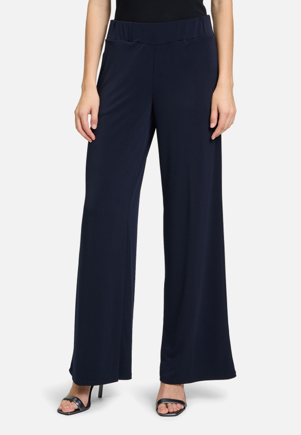 Schlupfhose mit weitem Bein / Modellfoto Vorderseite