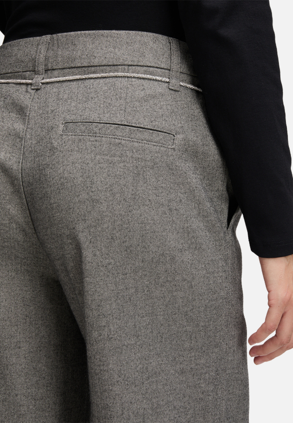 Casual-Hose mit Bindegürtel / Detailbild