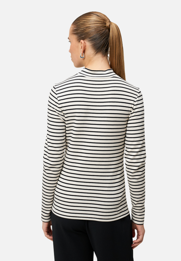 Ringelshirt mit Stehkragen / Modellfoto Rückseite