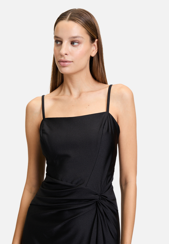 Abendkleid mit Raffung / Detailbild