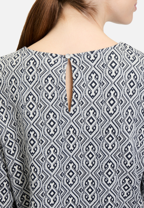 Blusenshirt mit Jacquard / Detailbild