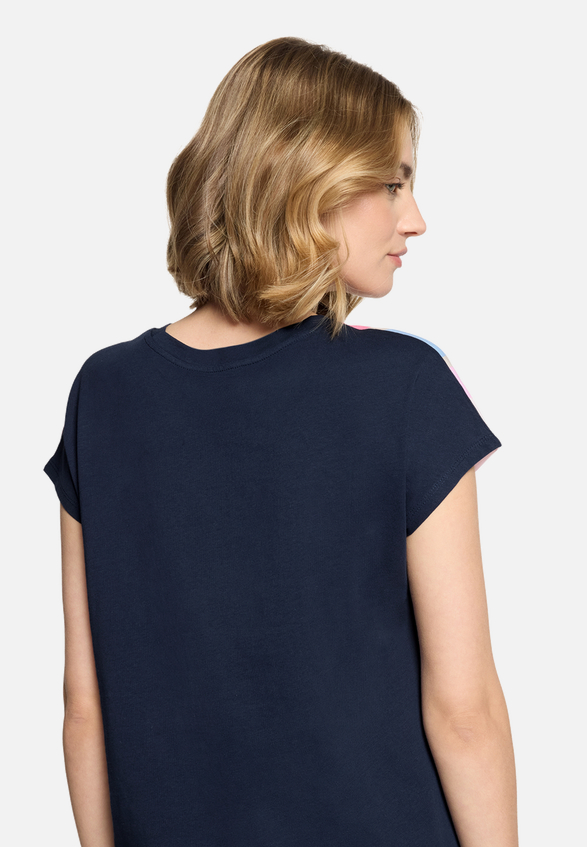 Patchwork-Shirt mit Raffung / Detailbild