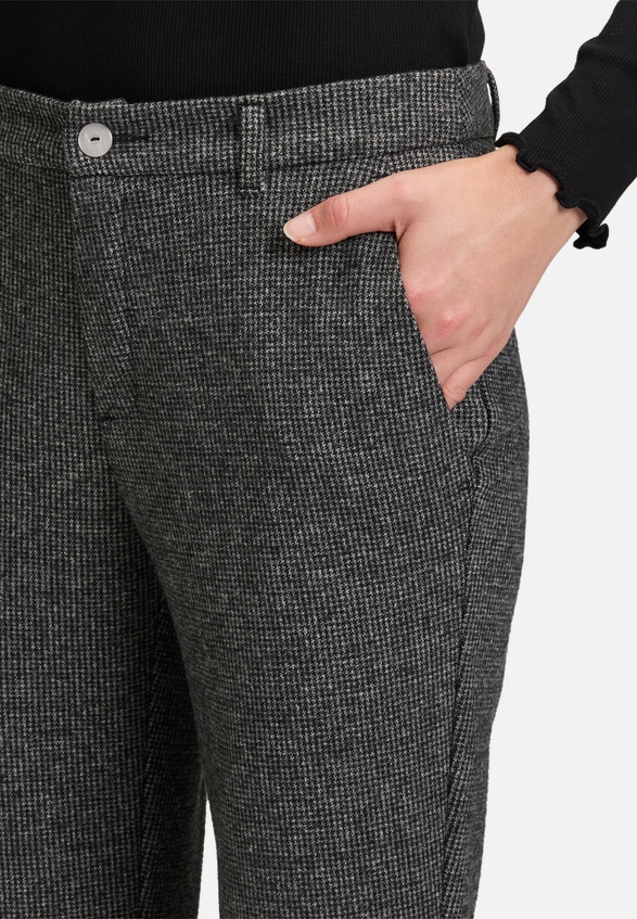 Stoffhose mit Bügelfalte / Detailbild