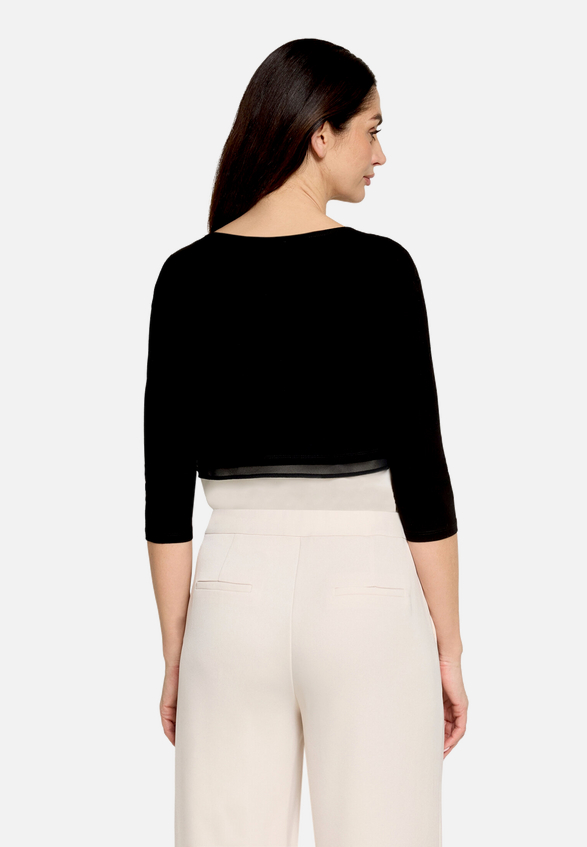 Bolero-Jacke figurbetont / Modellfoto Rückseite