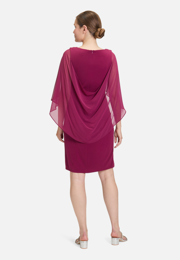 Cocktailkleid mit Raffung / Modellfoto Rückseite