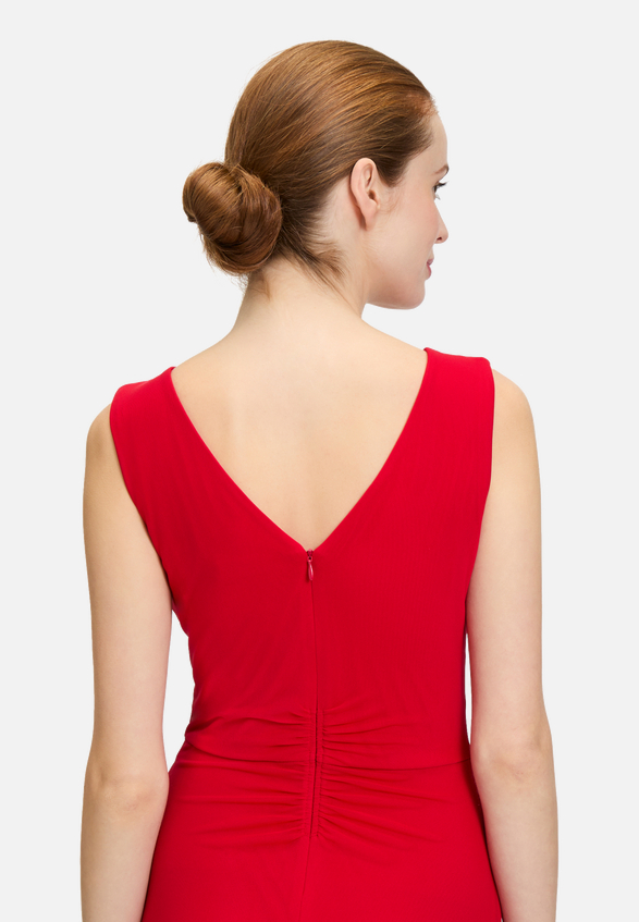 Abendkleid mit V-Ausschnitt / Detailbild