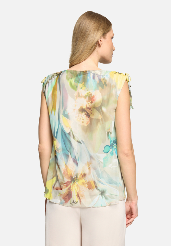 Mesh-Shirt mit Raffung / Modellfoto Rückseite