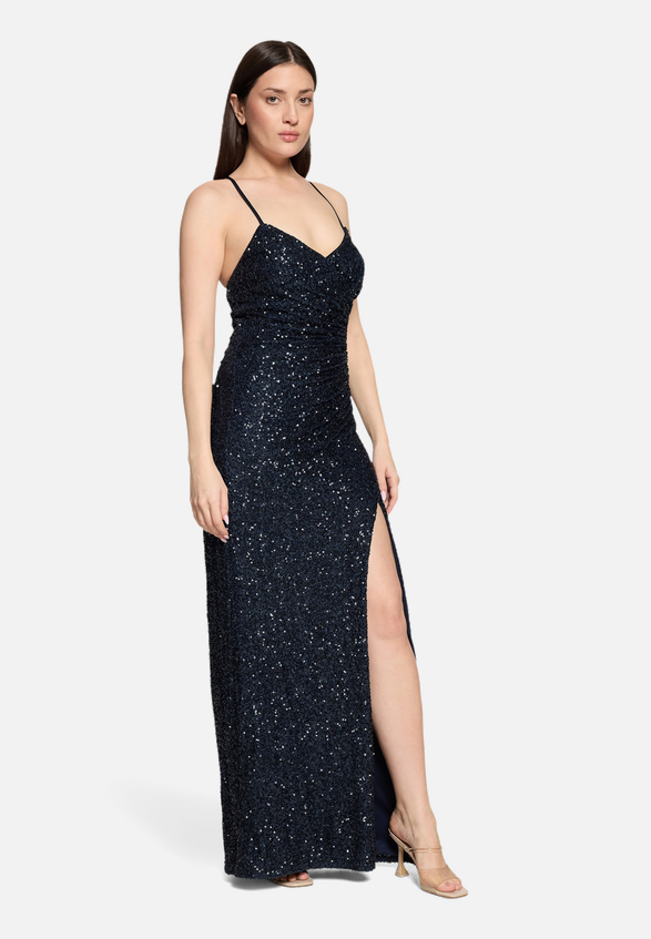Abendkleid figurbetont / Modellfoto Vorderseite (Outfit)