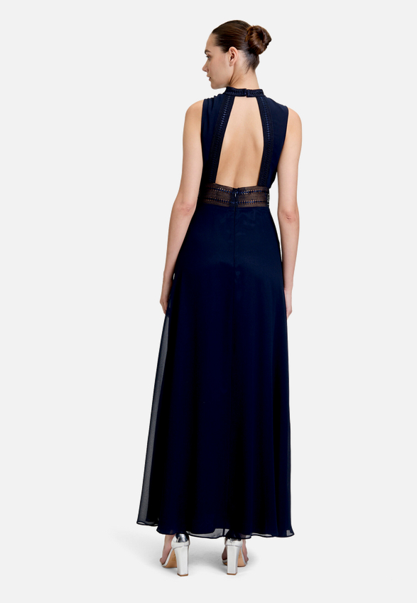 Abendkleid rückenfrei / Modellfoto Rückseite
