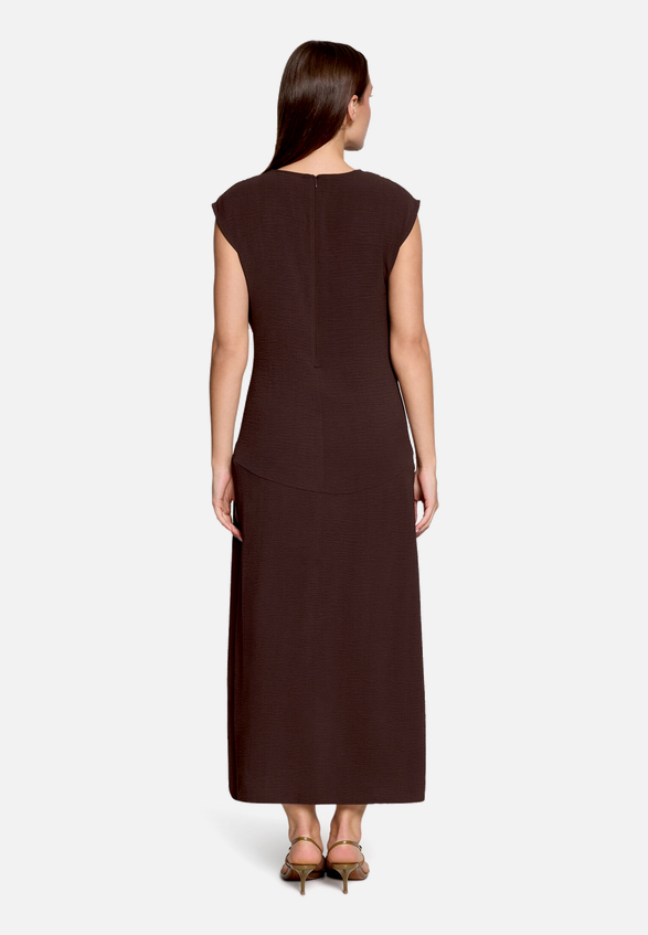 Midikleid mit Raffung / Modellfoto Rückseite