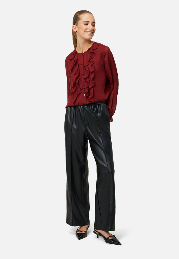 Chiffonbluse mit Volants / Modellfoto Vorderseite (Outfit)