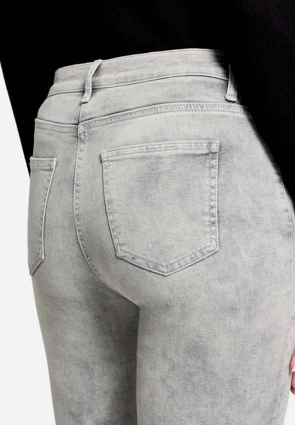 Slim Fit-Hose mit Waschung / Detailbild