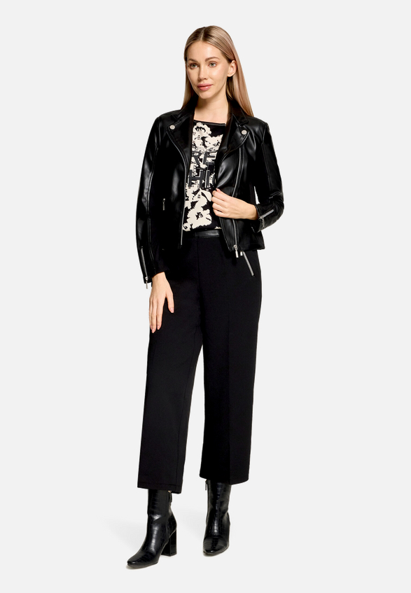 Bikerjacke mit Reißverschluss / Modellfoto Vorderseite (Outfit)