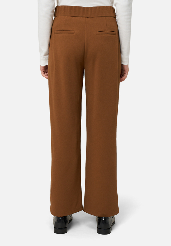 Basic-Hose in 7/8 Länge Malou / Modellfoto Rückseite