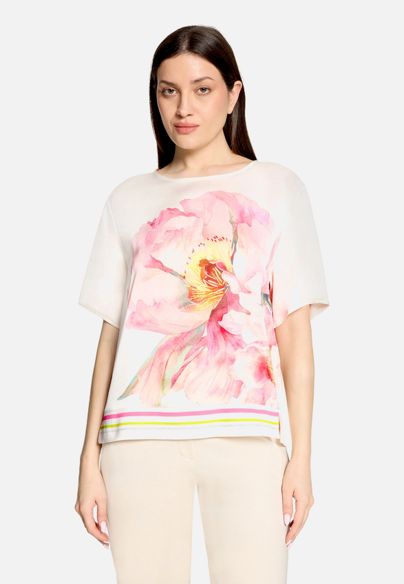 Schlupfbluse mit Rippbündchen / Modellfoto Vorderseite