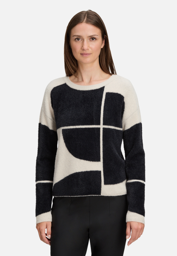 Strickpullover mit Jacquard / Modellfoto Vorderseite