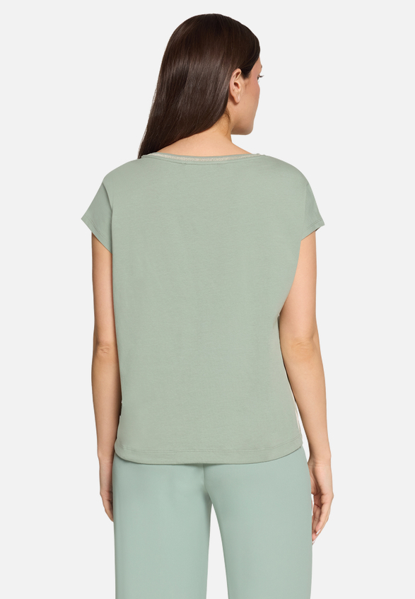 Casual-Shirt mit Print / Modellfoto Rückseite