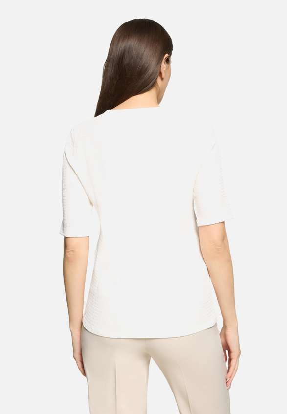 Strukturshirt mit Rundhalsausschnitt / Modellfoto Rückseite