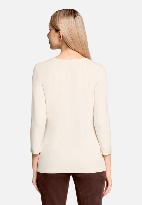 Basic Shirt mit Placement / Modellfoto Rückseite