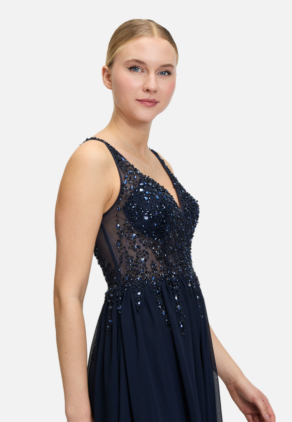 Abendkleid mit Stickerei / Detailbild