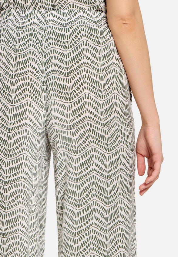 Palazzo-Hose mit Bindegürtel / Detailbild