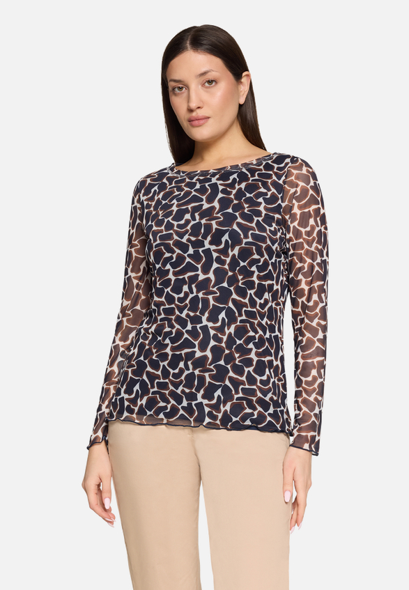 Langarm-Shirt mit Animalprint / Modellfoto Vorderseite