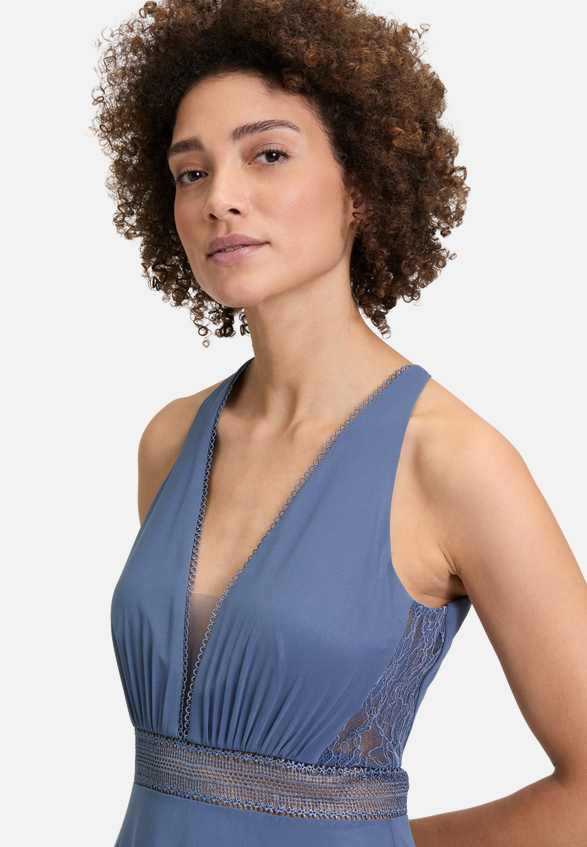 Abendkleid mit Spitze / Detailbild