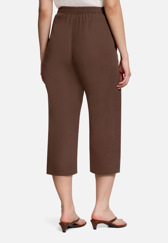 Schlupfhose mit Eingrifftaschen / Modellfoto Rückseite