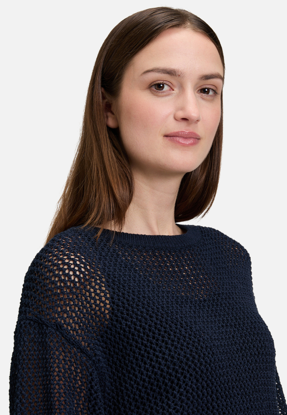 Strickpullover mit Lochmuster / Detailbild
