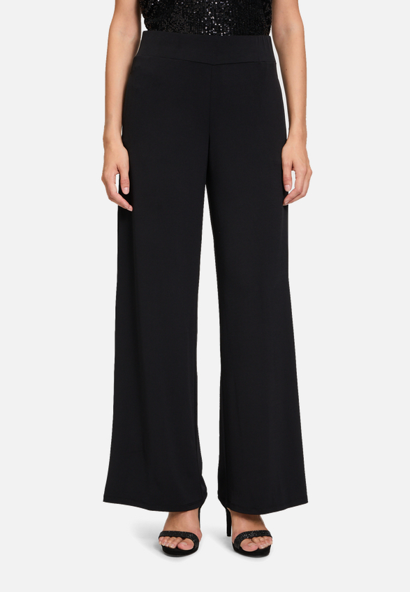 Schlupfhose mit weitem Bein / Modellfoto Vorderseite