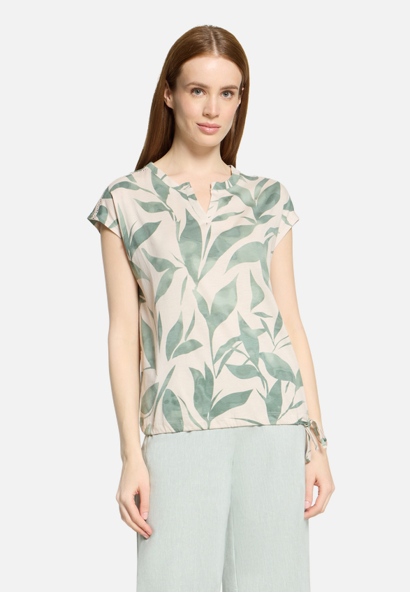 Casual-Shirt mit Tunnelzug / Modellfoto Vorderseite