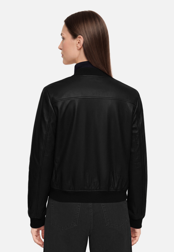 Übergangsjacke mit Kragen / Modellfoto Rückseite