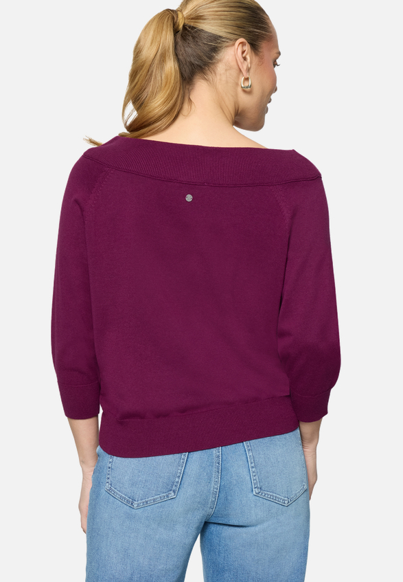 Strickpullover mit Carmenausschnitt  / Modellfoto Rückseite